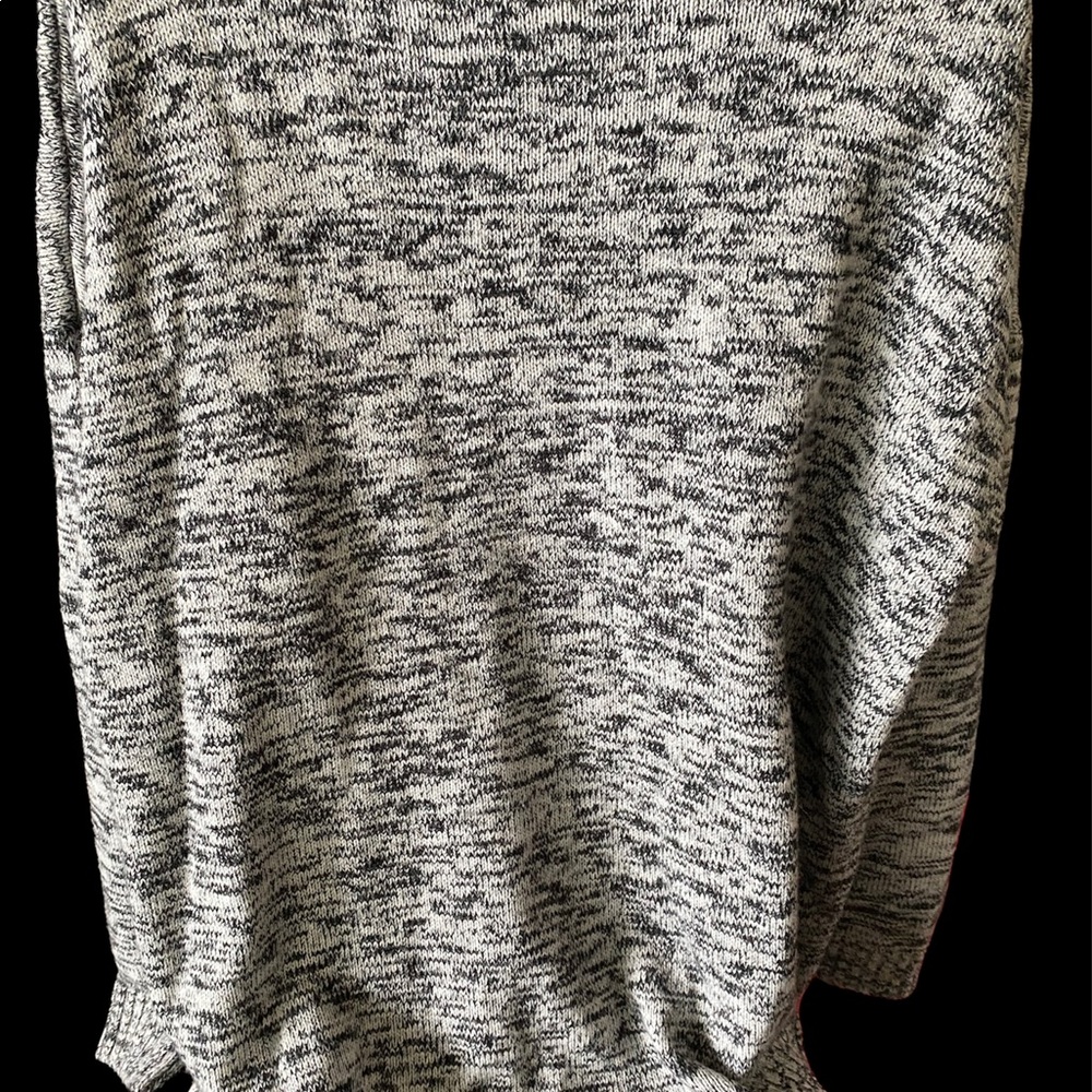 Reference Point sweater - Picture 2 of 3